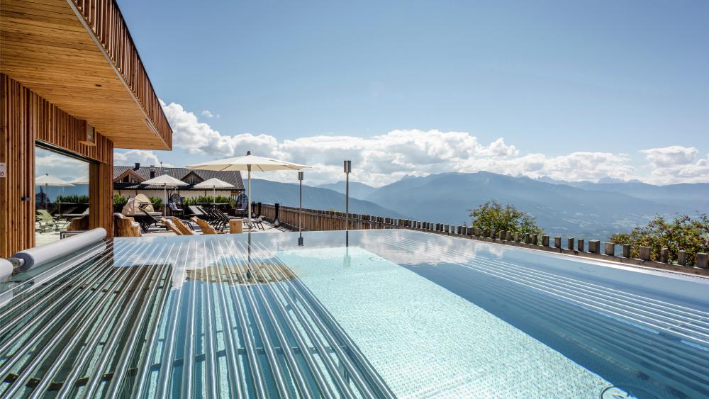 Tratterhof Mountain Sky Hotel