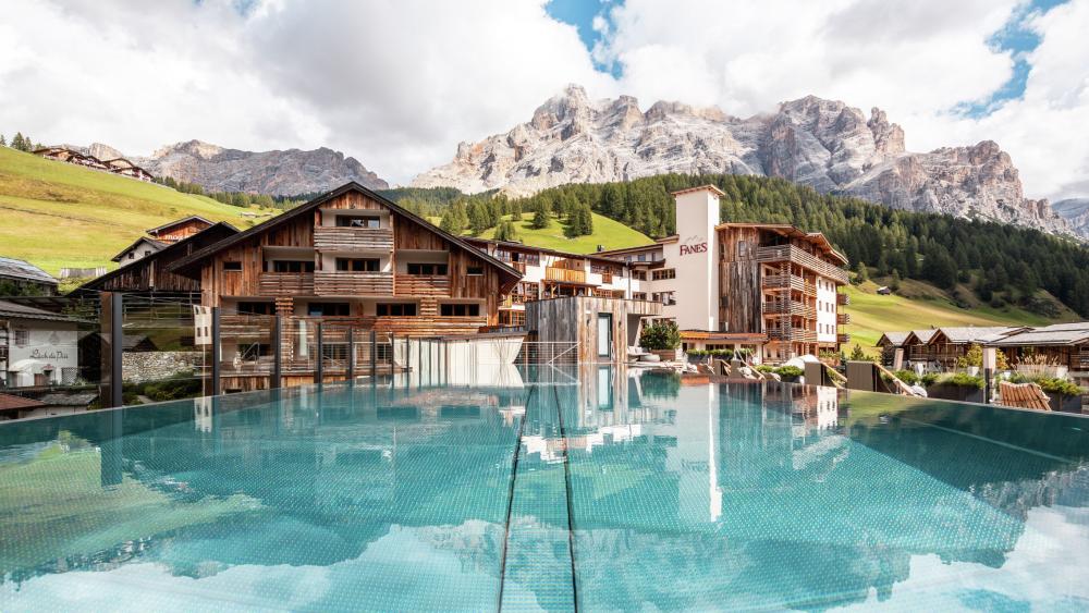 Dolomiti Wellness Hotel Fanes
