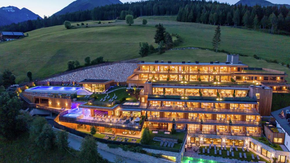 Tratterhof Mountain Sky Hotel