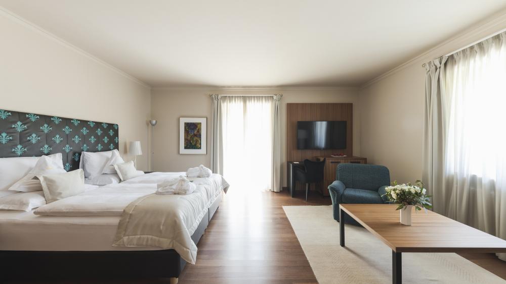 Suite double with seperate single room