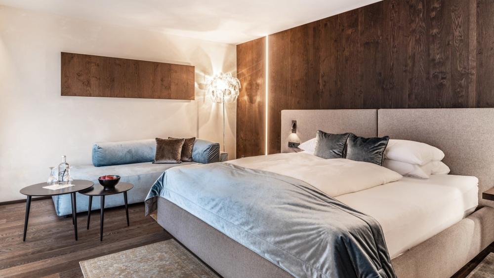 Luxury Superior Suite mountain view