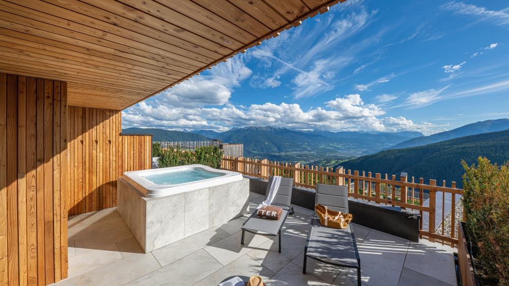Luxury Terrassensuite Larix mit Whirlpool