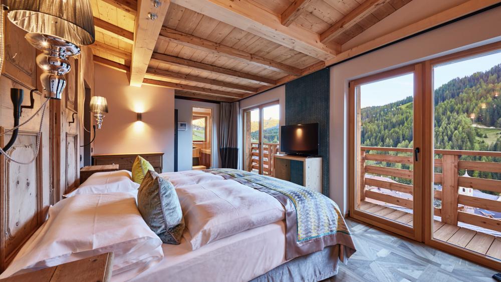 Dolomites Mountain Spa Suite
