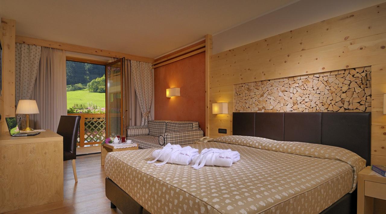 SUPERIOR ROOM
