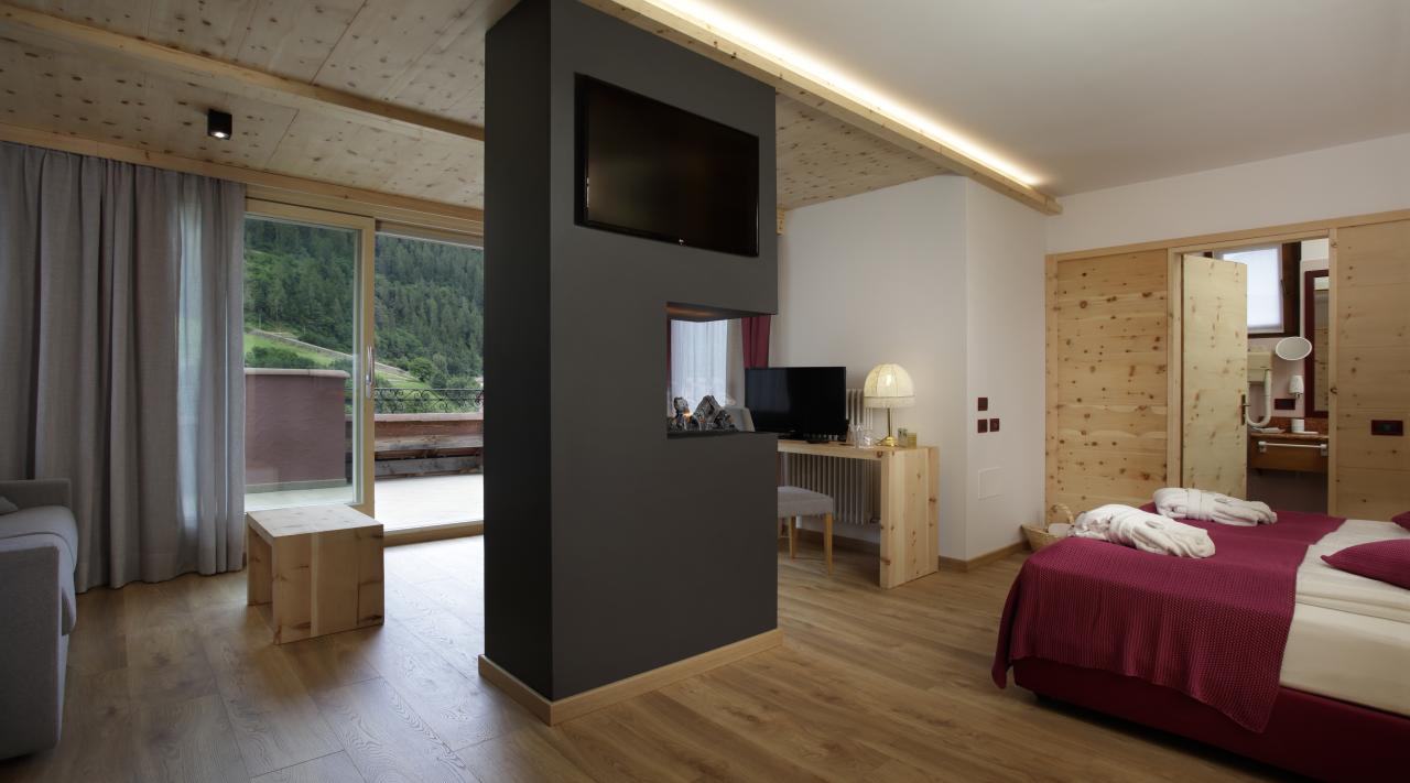 CEVEDALE ROOM