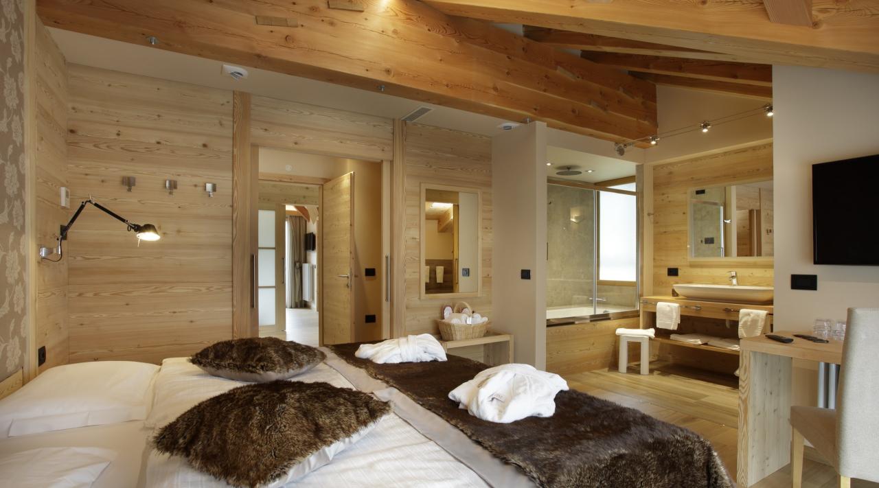 PRESIDENT SUITE
