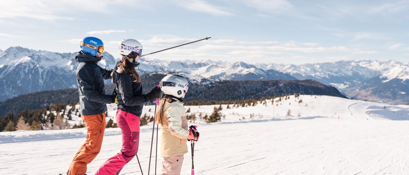 Wintertraum für Familien: Spaß im Schnee & Skikurs inklusive