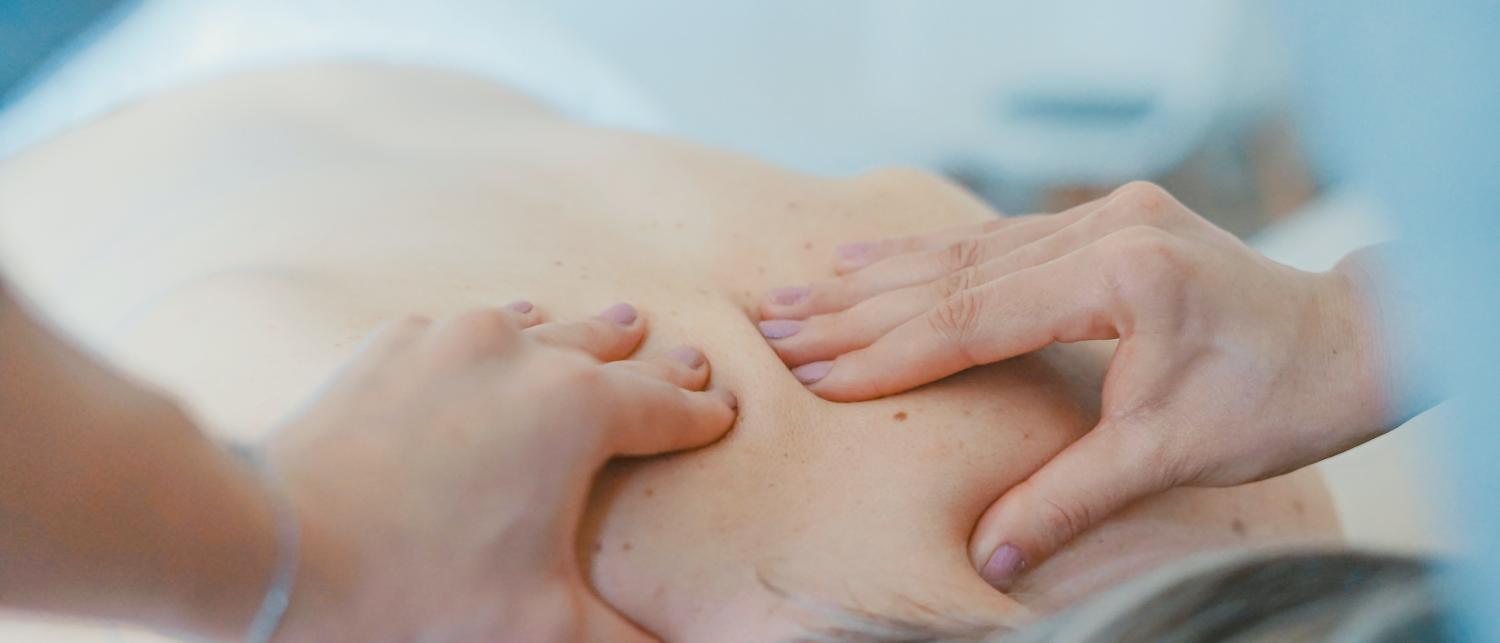 Masseur*in