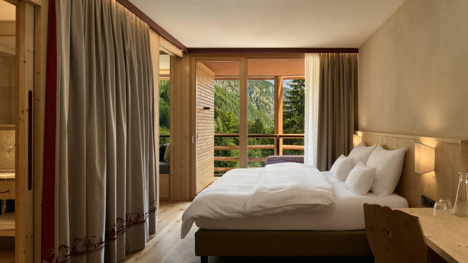 RIVER SUITE