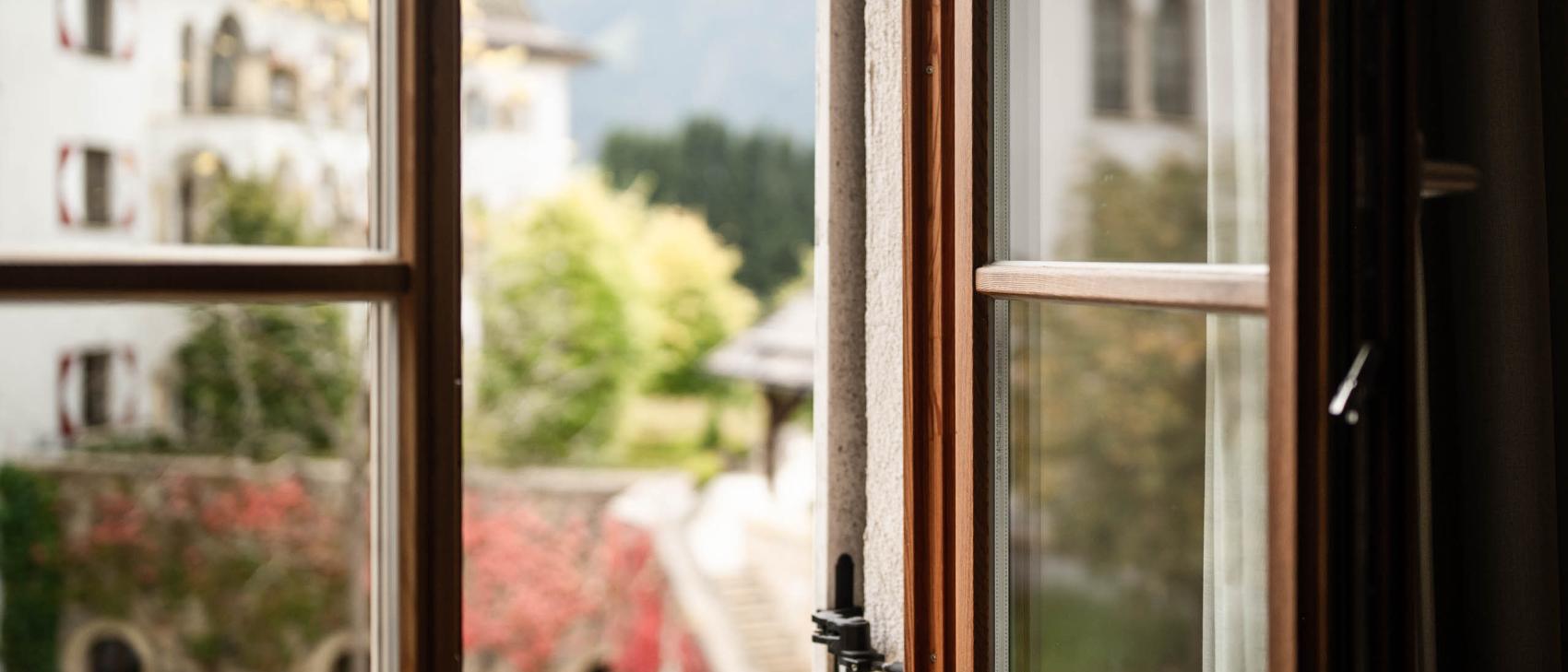 Midweek Escape (4=3)