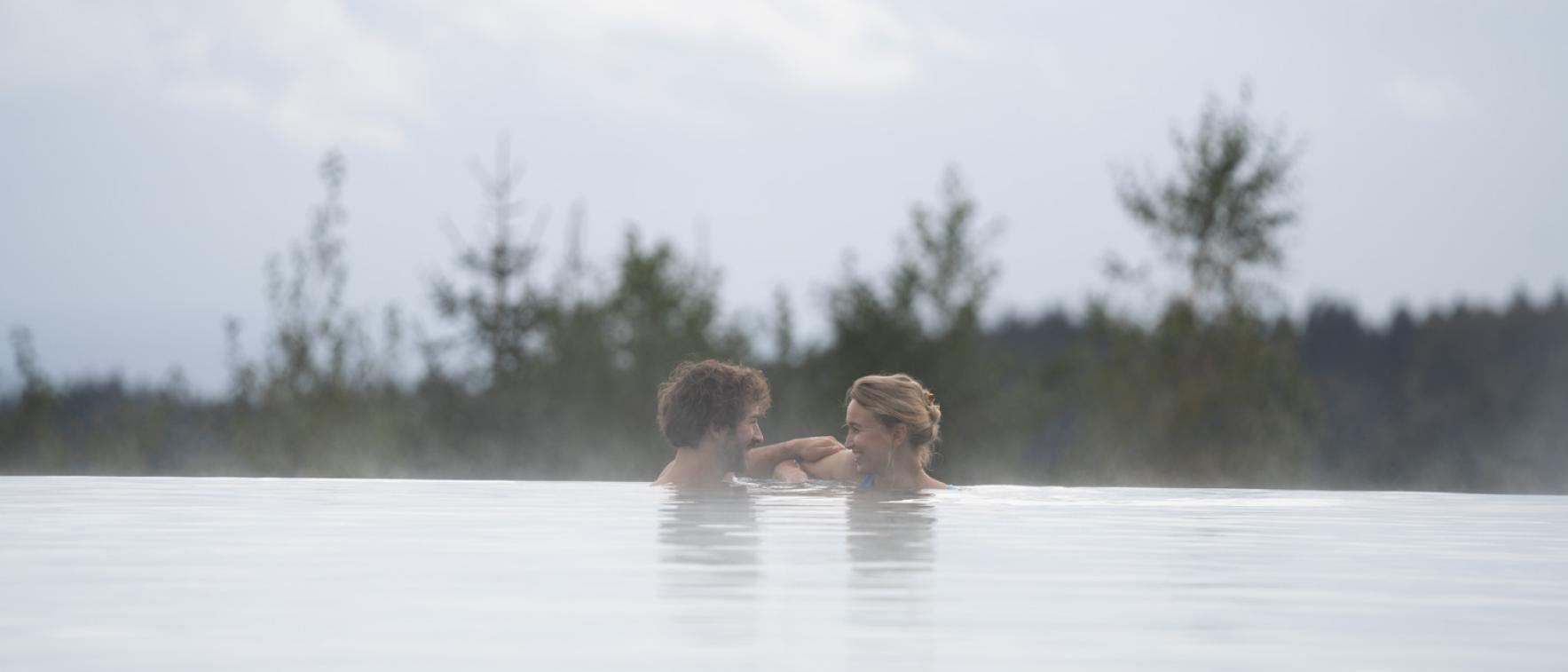 Erholsame Auszeit im Infinity-Innenpool
