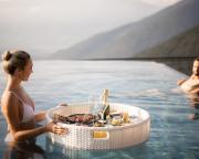 Pool Suite