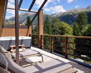 Sky Loft & Spa Suite