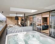 Penthouse Suite