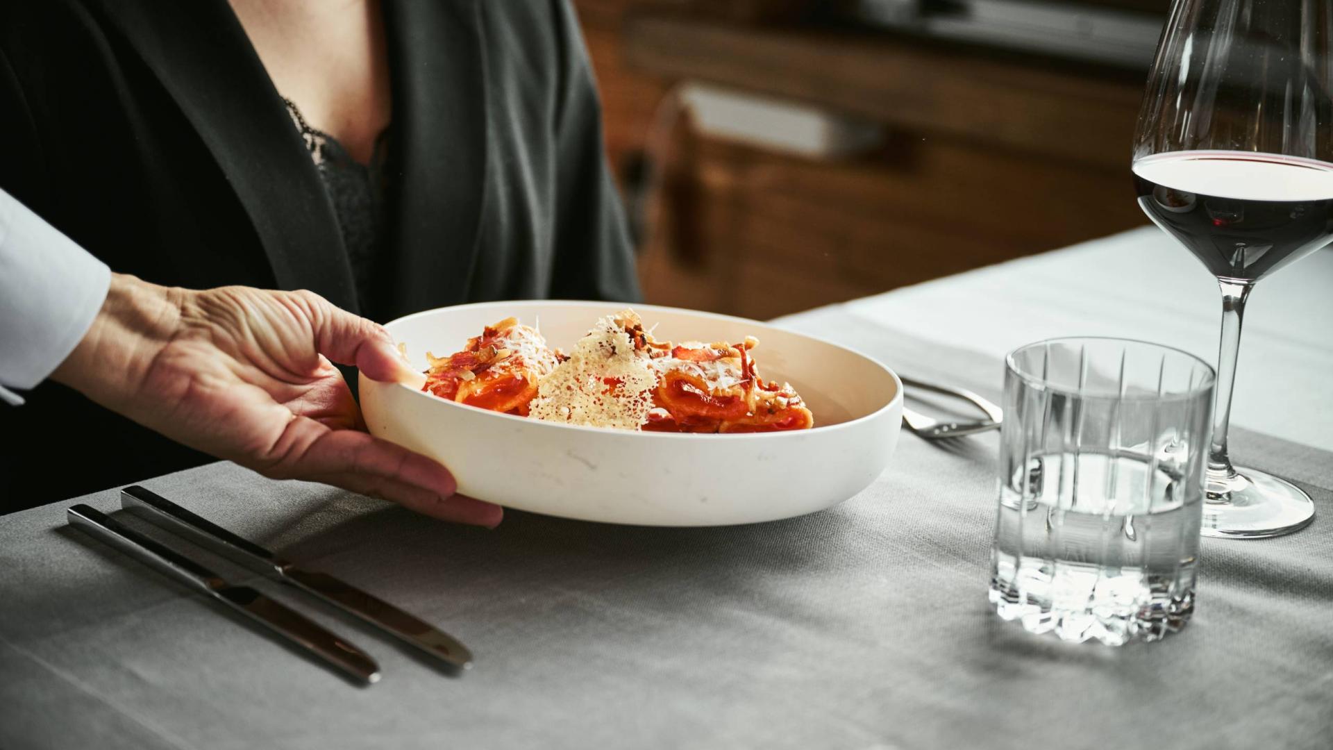 4 notti. Una cena in più.