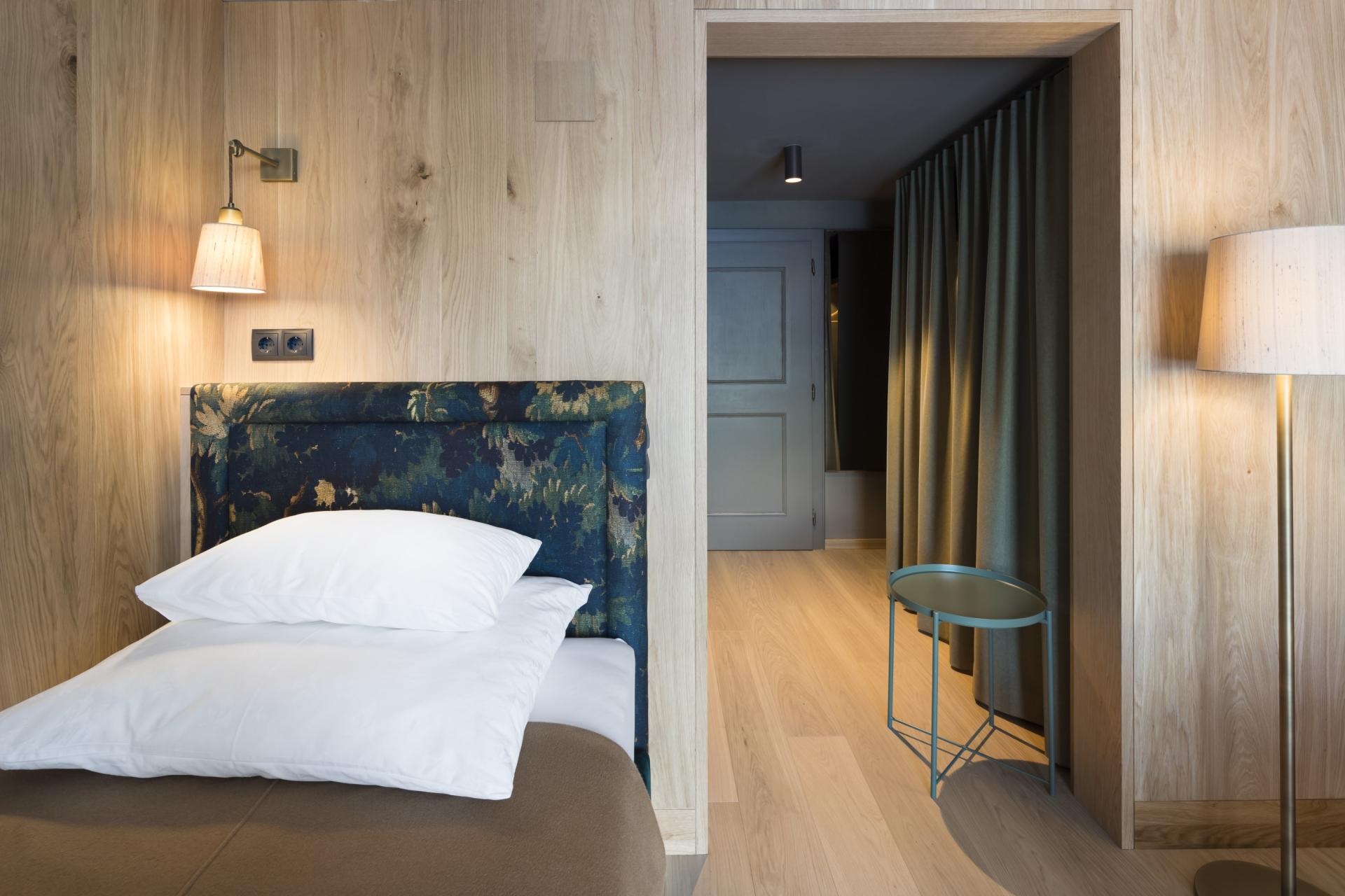 Single room with view