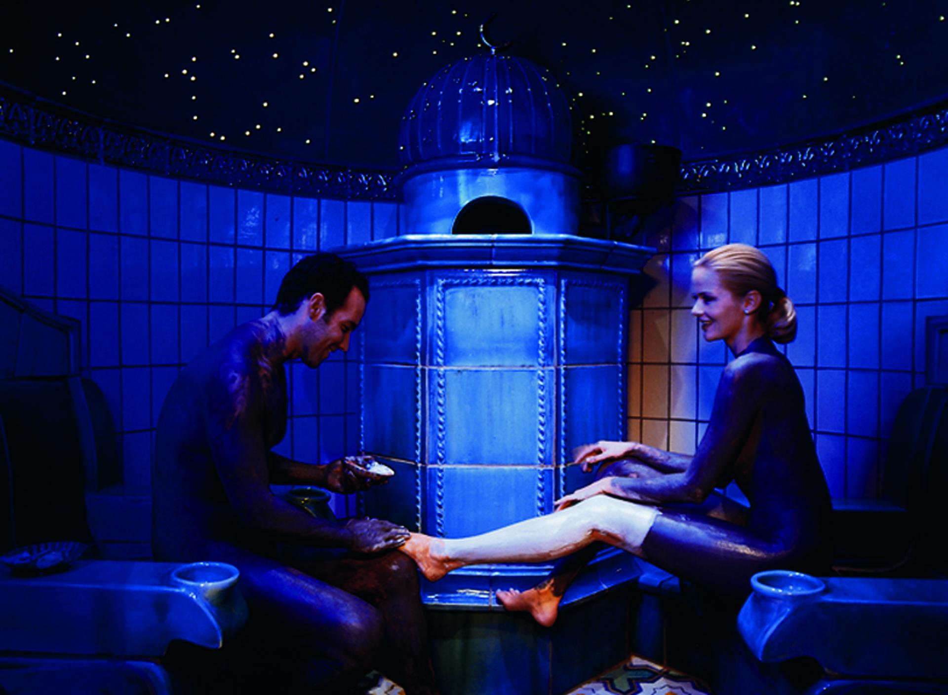 Spa-Therapie im Sport- und Wellnesshotel Angerhof ****S mit Sternenhimmel-Beleuchtung