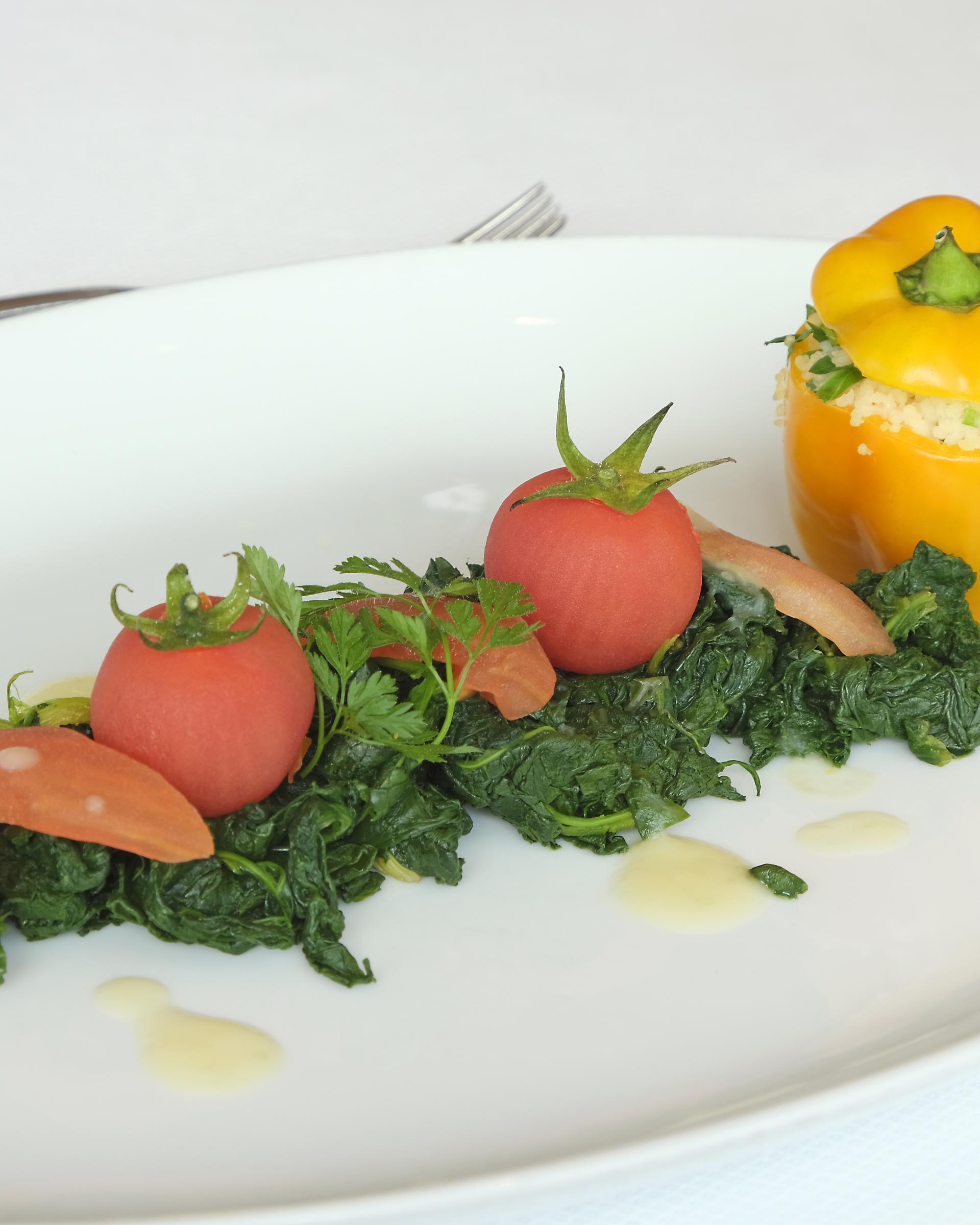 Schrothessen mit Mini-Paprika und Spinat