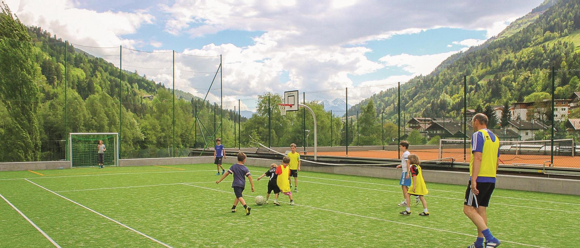 FUSSBALLCAMP-PAKET - FAMILIENURLAUB TRIFFT FUSSBALLFIEBER