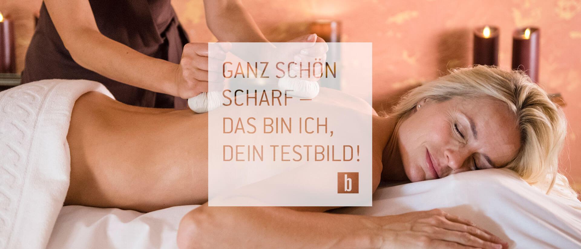 Frau entspannt bei Massage mit Brandnamic Logo im Bild