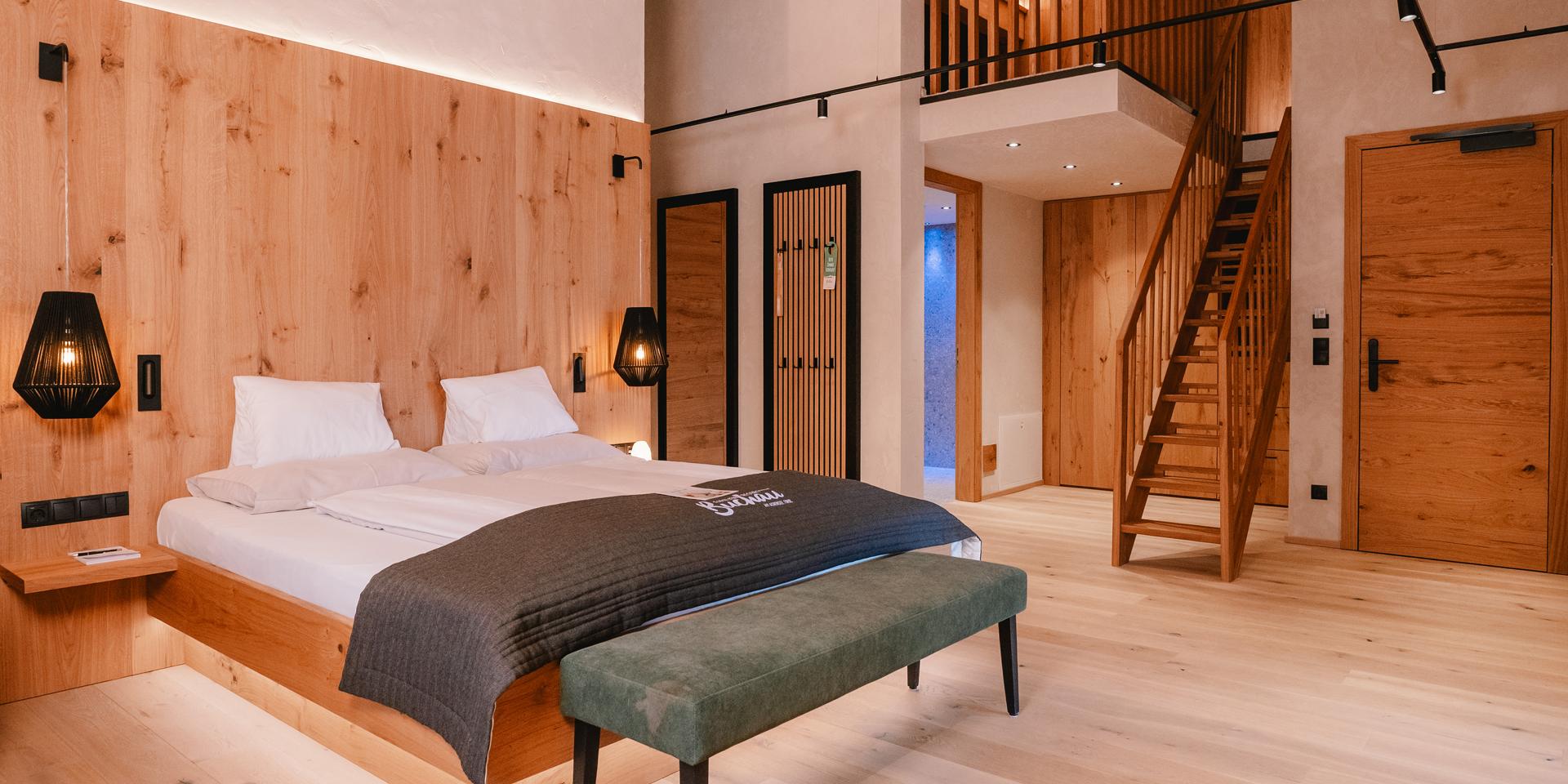 Penthouse Suite West