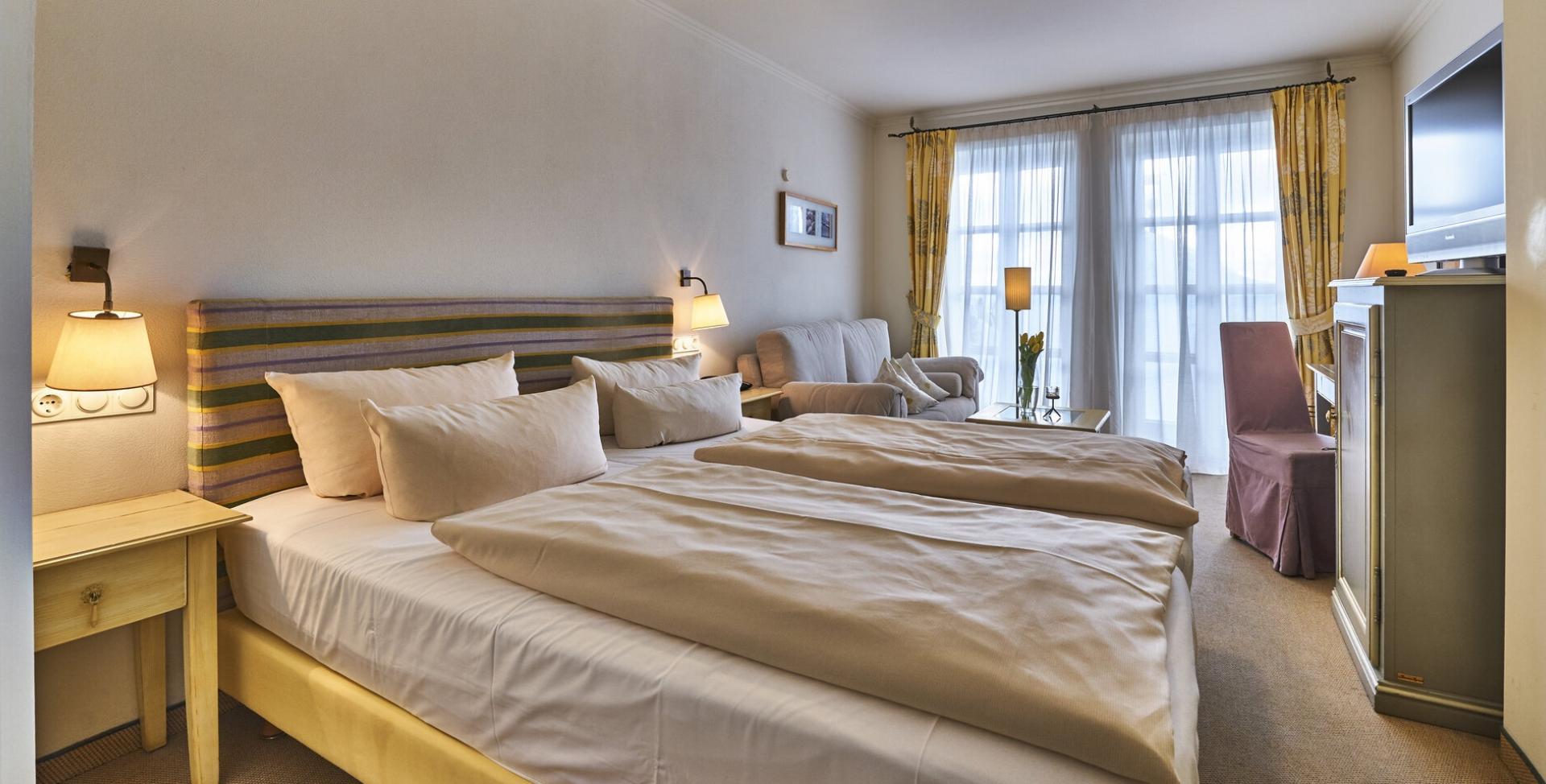 Gemütliches Doppelzimmer im Sport- und Wellnesshotel Angerhof ****S mit Balkon