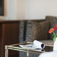 Designer Suite park view