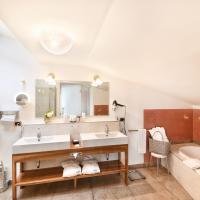 "Rubein" Suite