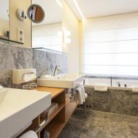 Penthouse Suite II