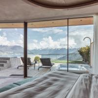 Pool Suite