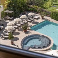 Designer Suite park view