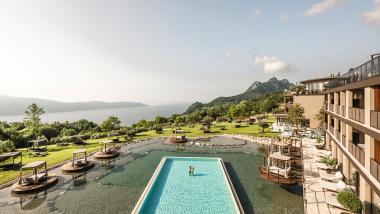 Nature Flow & Sunset Glow Retreat
