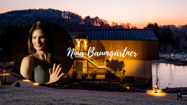 Pfalzblick Wald Spa Resort bei Sonnenuntergang mit Frau im Meditationspose
