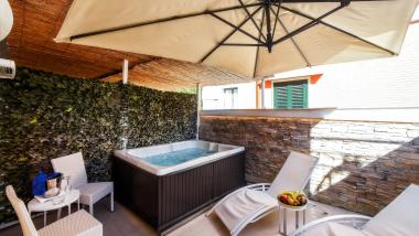 Romantic Escape and Amalfi
