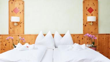 Doppelzimmer Zirbe Garten