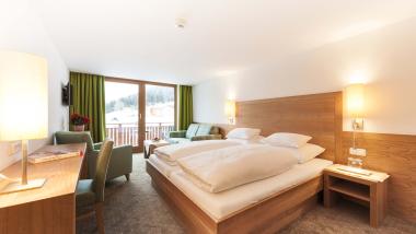 Doppelzimmer 25 m² mit Balkon