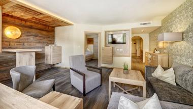 Top Suite