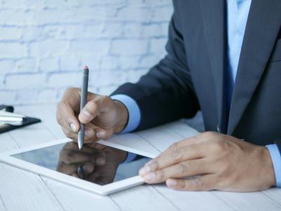 Stellvertretender Direktionsassistent mit operativem Schwerpunkt (m/w/d)