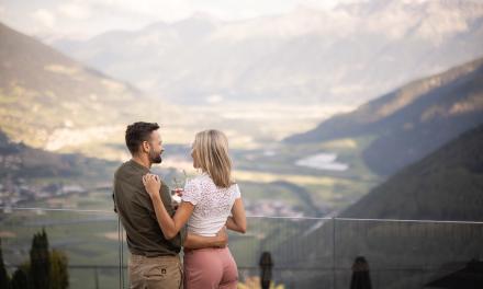 Couple Escape -15%
