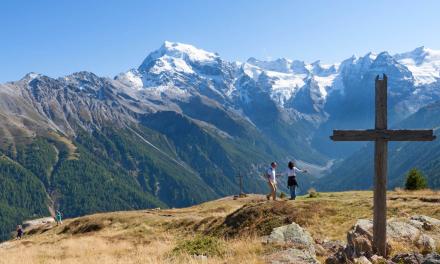 Off to the three-thousand metre peaks