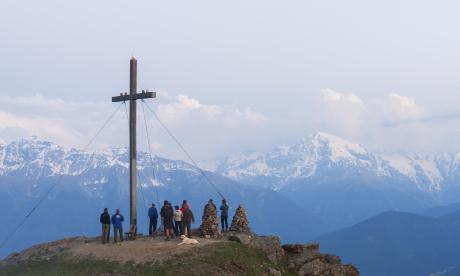 Hiking week to the most beautiful summit crosses