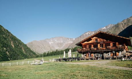 Hiking experience: the most beautiful alpine pastures