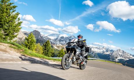Your holiday with guided motorcycle tours: our short stays 2025