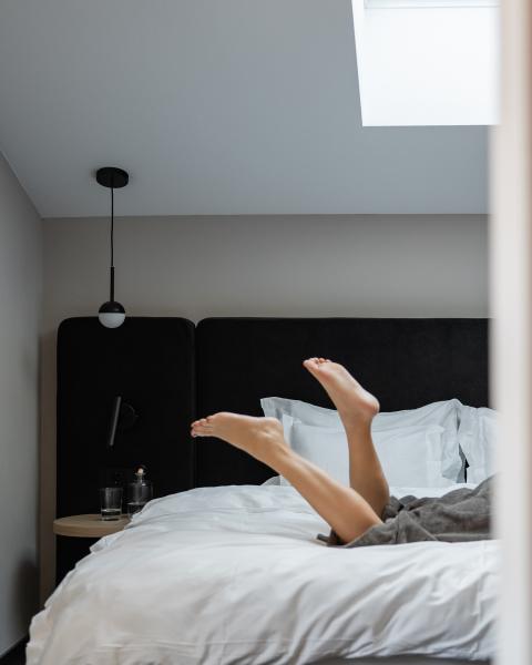 Schwarzer Adler Short Stay Deal -15 %