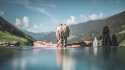 4=3 Stay 4 nights - pay 3 nights