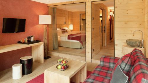 Offer 5=4 from Sunday to Friday