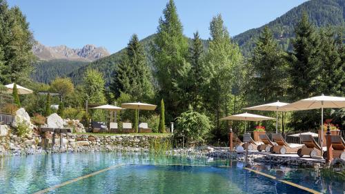 Family special ~ 1 child lodges free!  Family time is the most precious gift - and at Hotel Quelle***** we want to make it even more special! During o