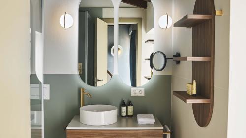 VISTA 27 Lake Room Premium
