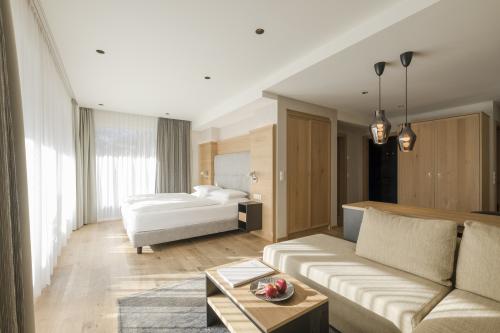 Magic mountain Suite