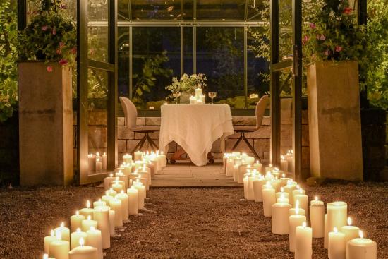 Candle-Light-Dinner: gemeinsam den Moment genießen